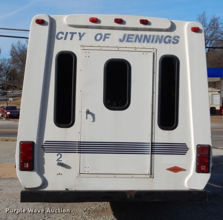 image for item DH5062 1996 Ford Econoline E450 Super Duty shuttle bus