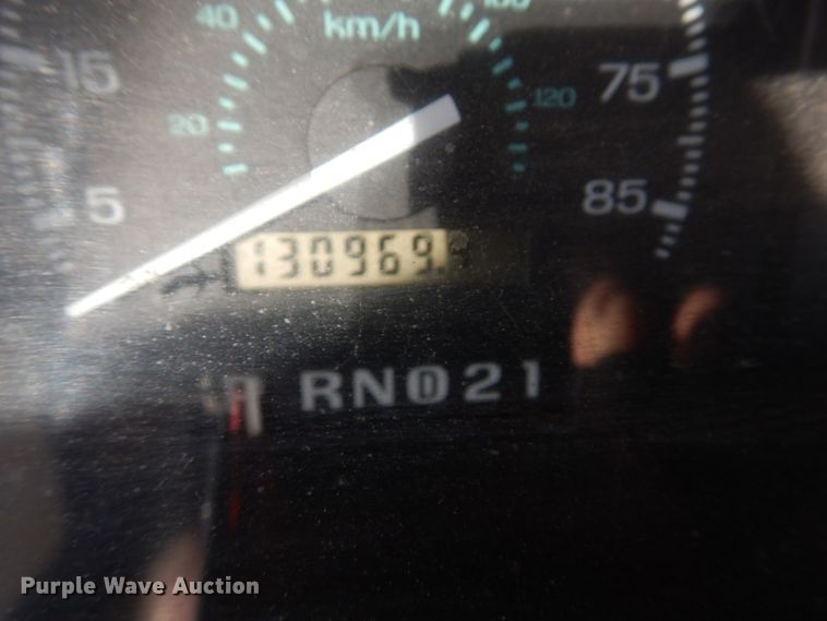 image for item DH5062 1996 Ford Econoline E450 Super Duty shuttle bus