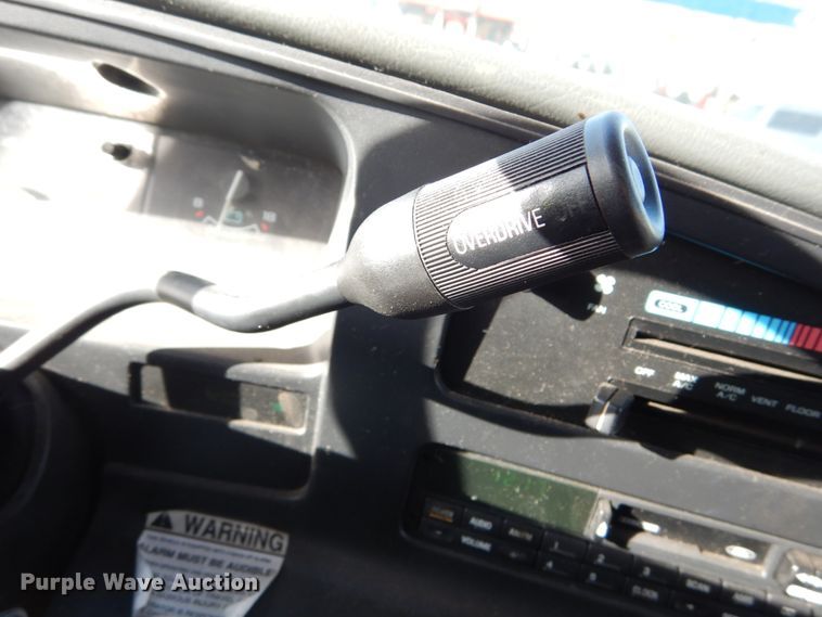 image for item DH5062 1996 Ford Econoline E450 Super Duty shuttle bus