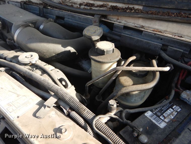 image for item DH5062 1996 Ford Econoline E450 Super Duty shuttle bus