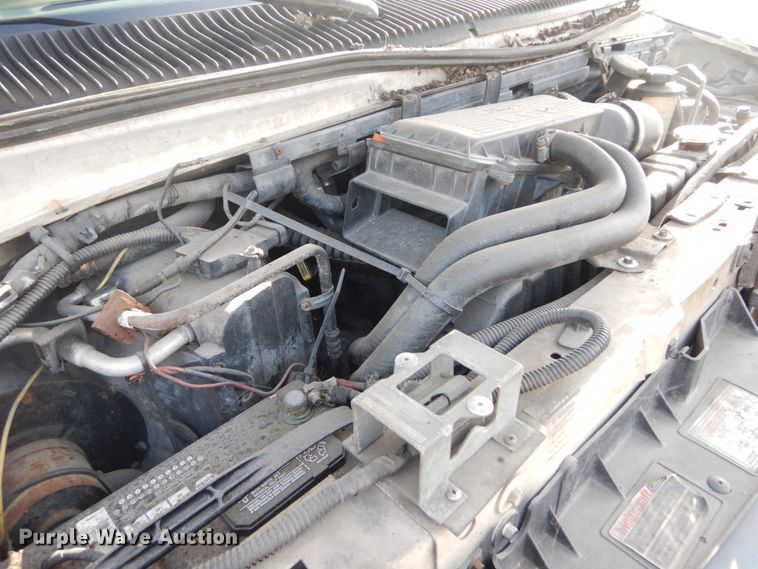 image for item DH5062 1996 Ford Econoline E450 Super Duty shuttle bus