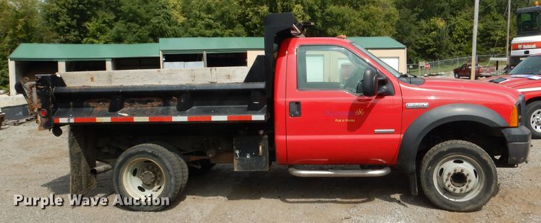 image for item DH7009 2007 Ford F550 Super Duty  dump truck