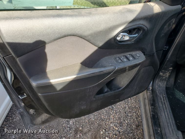 image for item DI5004 2015 Jeep Cherokee  SUV