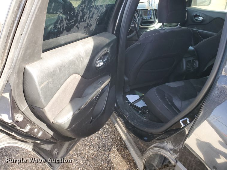 image for item DI5004 2015 Jeep Cherokee  SUV