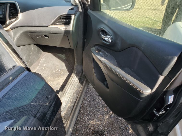 image for item DI5004 2015 Jeep Cherokee  SUV