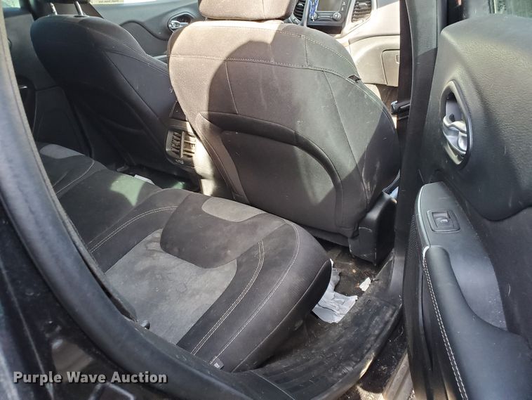 image for item DI5004 2015 Jeep Cherokee  SUV