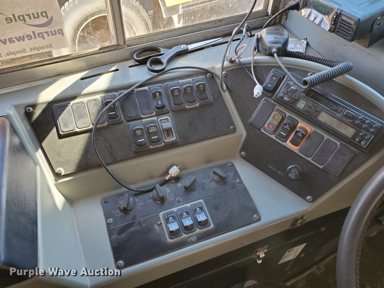 image for item DI5021 2002 Chevrolet CV200G Blue Bird  school bus