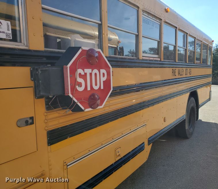 image for item DI5021 2002 Chevrolet CV200G Blue Bird  school bus