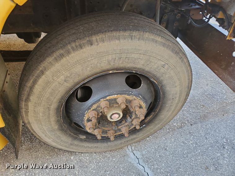 image for item DI5021 2002 Chevrolet CV200G Blue Bird  school bus