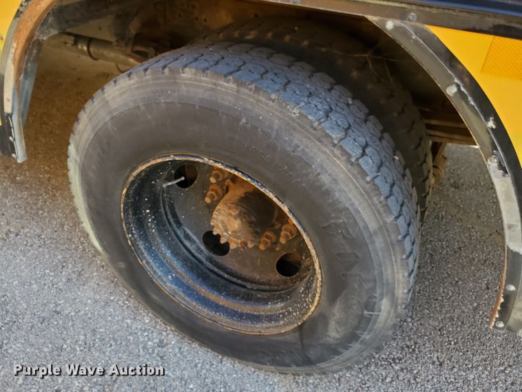 image for item DI5021 2002 Chevrolet CV200G Blue Bird  school bus