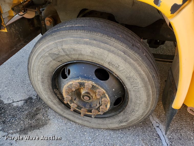 image for item DI5021 2002 Chevrolet CV200G Blue Bird  school bus