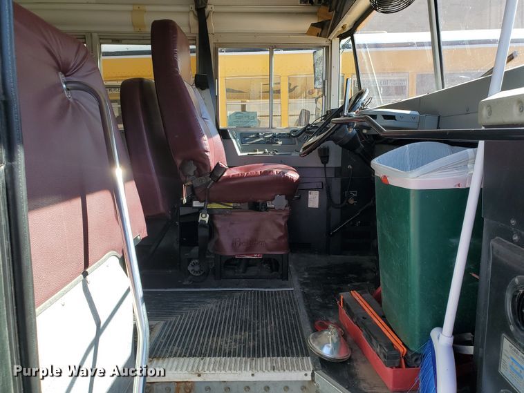 image for item DI5022 2003 International 3800 Blue Bird  school bus