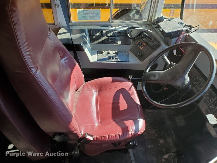 image for item DI5022 2003 International 3800 Blue Bird  school bus