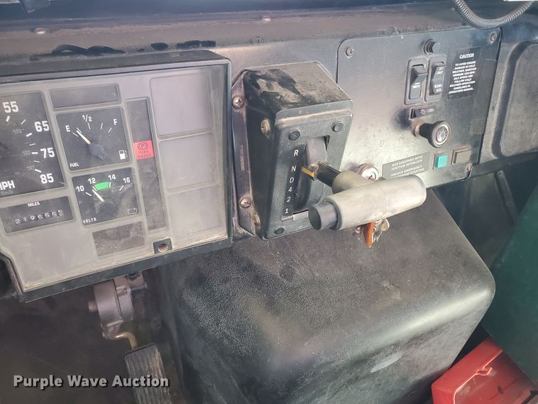 image for item DI5022 2003 International 3800 Blue Bird  school bus