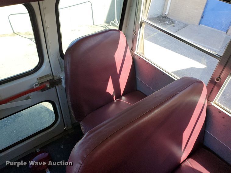 image for item DI5022 2003 International 3800 Blue Bird  school bus