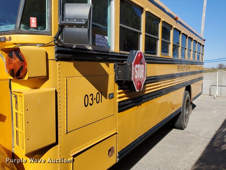 image for item DI5022 2003 International 3800 Blue Bird  school bus