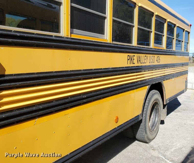 image for item DI5022 2003 International 3800 Blue Bird  school bus