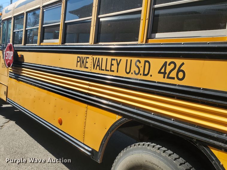 image for item DI5022 2003 International 3800 Blue Bird  school bus