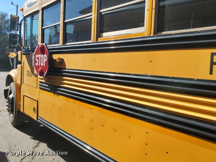 image for item DI5022 2003 International 3800 Blue Bird  school bus
