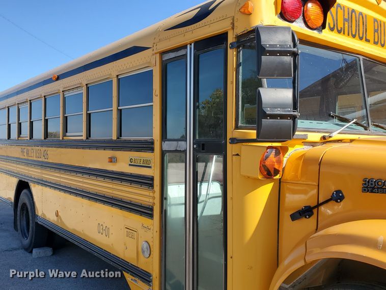 image for item DI5022 2003 International 3800 Blue Bird  school bus