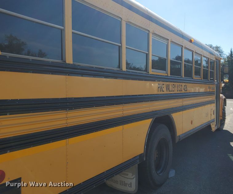image for item DI5022 2003 International 3800 Blue Bird  school bus