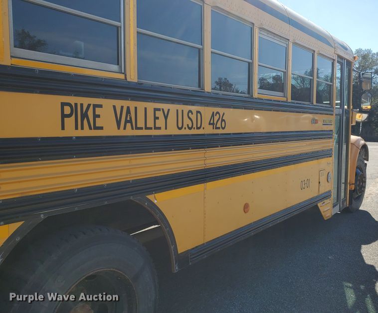 image for item DI5022 2003 International 3800 Blue Bird  school bus