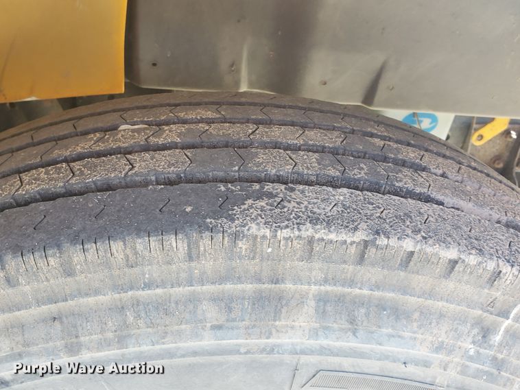 image for item DI5022 2003 International 3800 Blue Bird  school bus