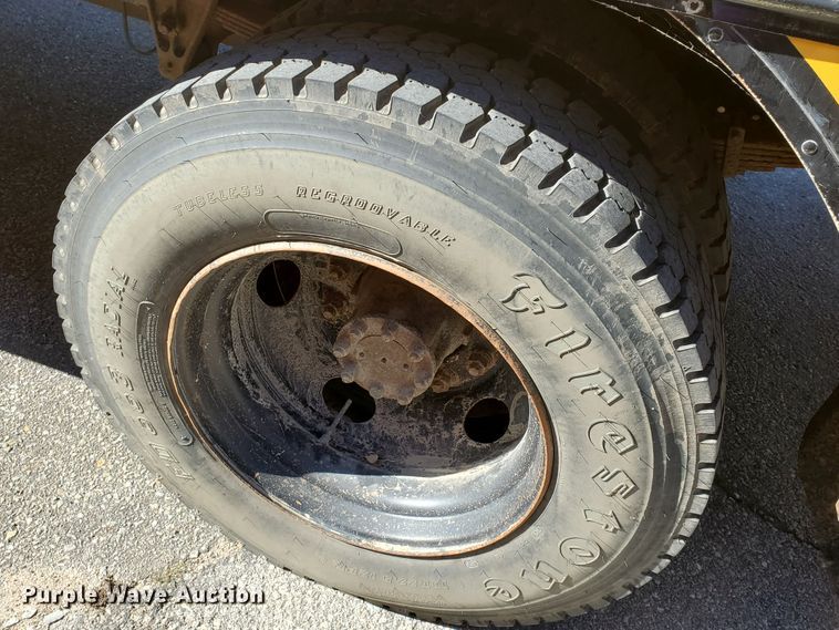 image for item DI5022 2003 International 3800 Blue Bird  school bus