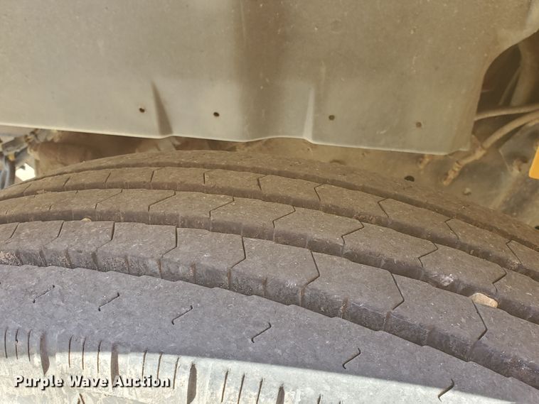 image for item DI5022 2003 International 3800 Blue Bird  school bus