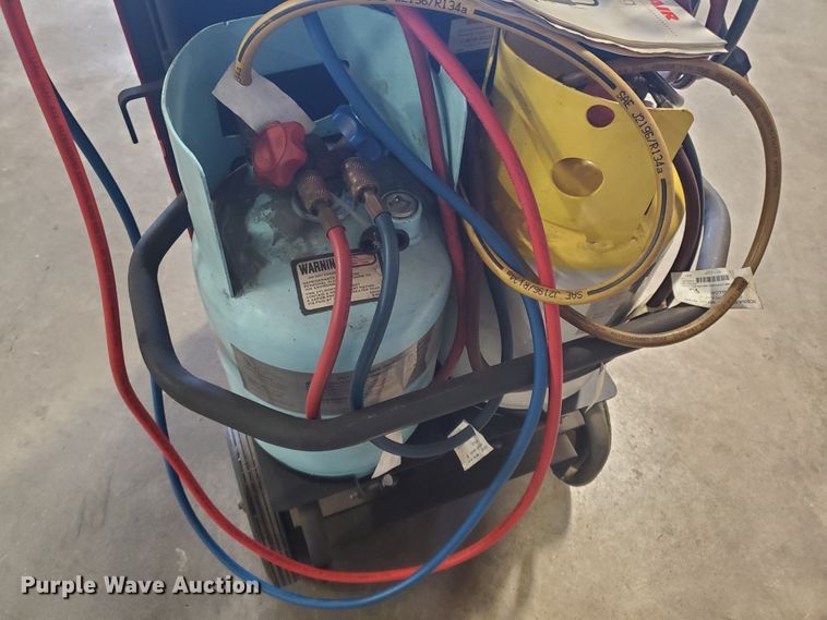 image for item DI5093 Robinair Envirocharge Plus refrigerant recovery system