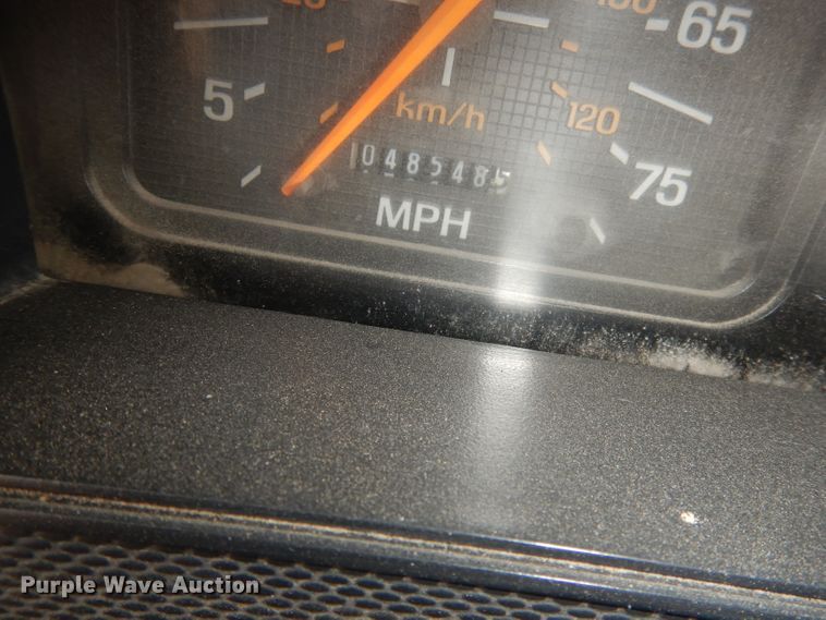 image for item DJ6918 1997 Ford F700  dump truck