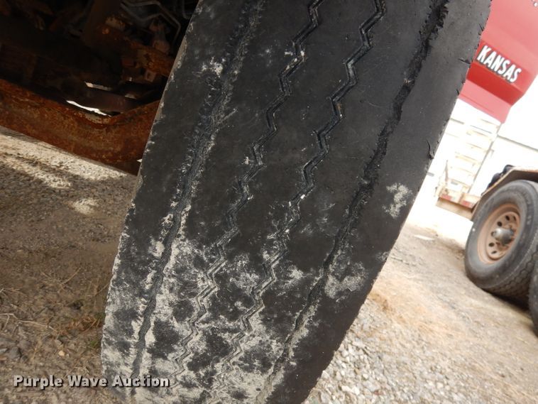 image for item DJ6918 1997 Ford F700  dump truck