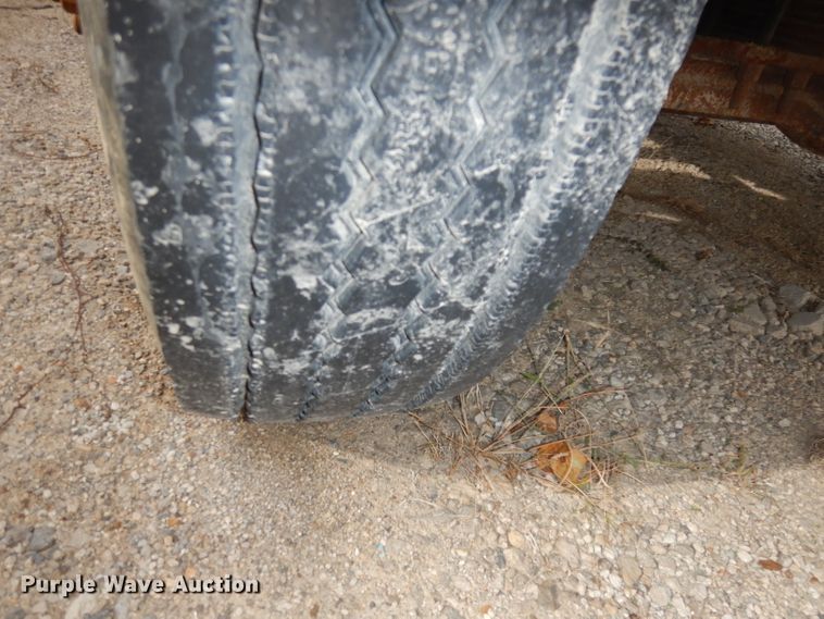 image for item DJ6918 1997 Ford F700  dump truck