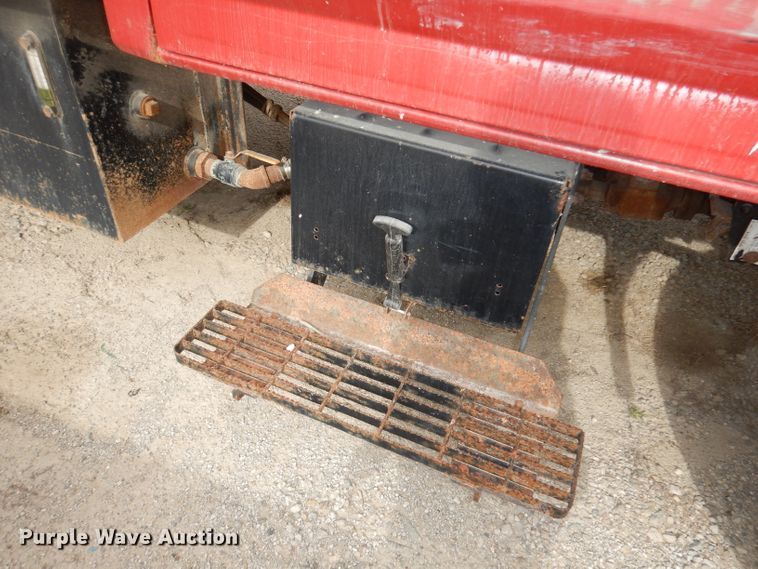 image for item DJ6918 1997 Ford F700  dump truck