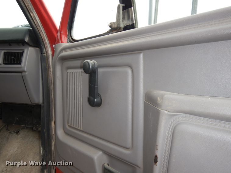 image for item DJ6918 1997 Ford F700  dump truck