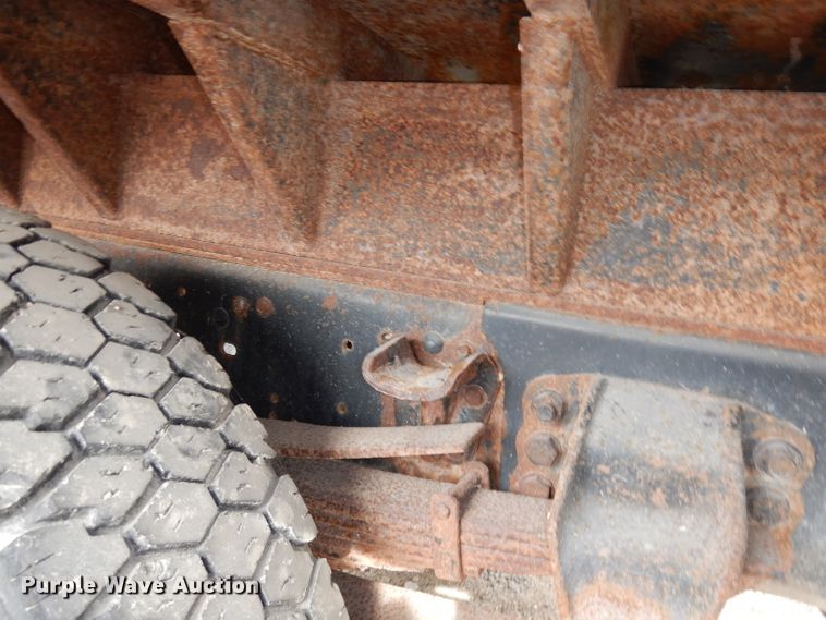 image for item DJ6918 1997 Ford F700  dump truck