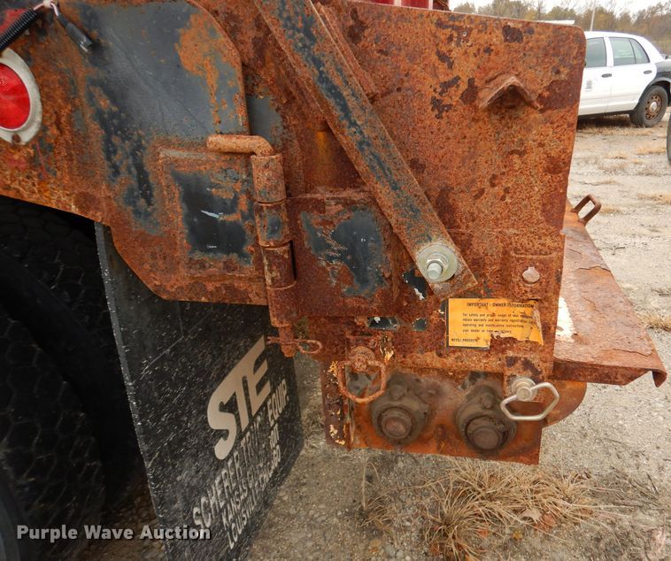 image for item DJ6918 1997 Ford F700  dump truck