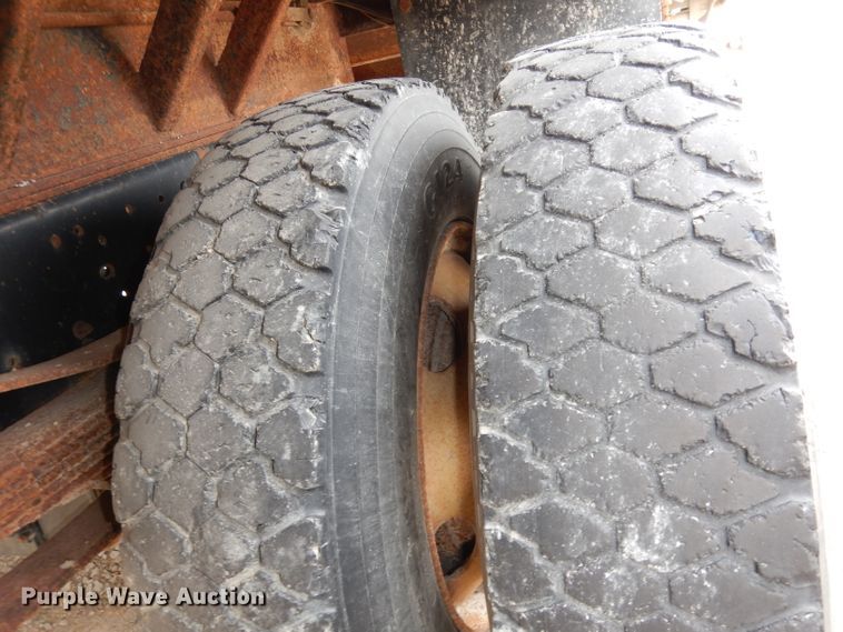 image for item DJ6918 1997 Ford F700  dump truck