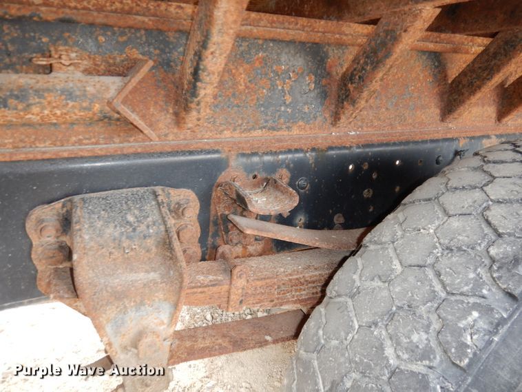 image for item DJ6918 1997 Ford F700  dump truck