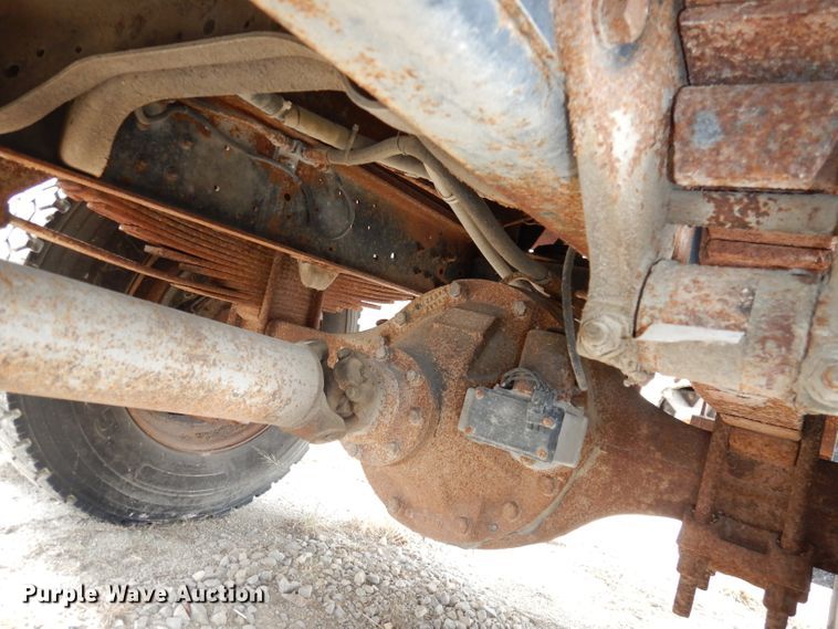 image for item DJ6918 1997 Ford F700  dump truck