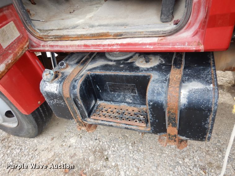 image for item DJ6918 1997 Ford F700  dump truck