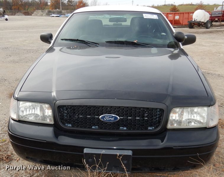 image for item DJ6932 2011 Ford Crown Victoria Police Interceptor