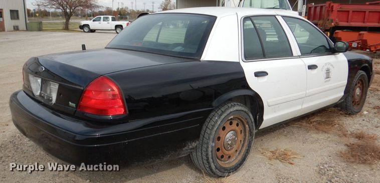 image for item DJ6932 2011 Ford Crown Victoria Police Interceptor