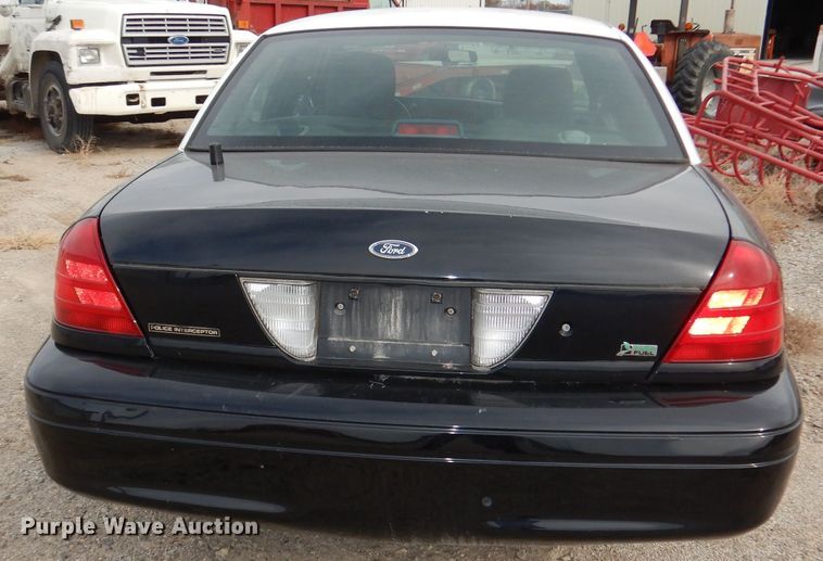image for item DJ6932 2011 Ford Crown Victoria Police Interceptor