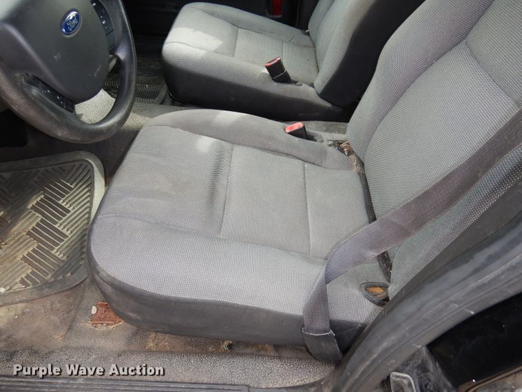 image for item DJ6932 2011 Ford Crown Victoria Police Interceptor