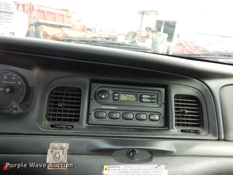 image for item DJ6932 2011 Ford Crown Victoria Police Interceptor