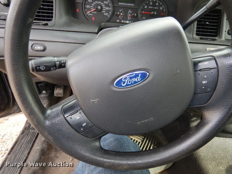 image for item DJ6932 2011 Ford Crown Victoria Police Interceptor