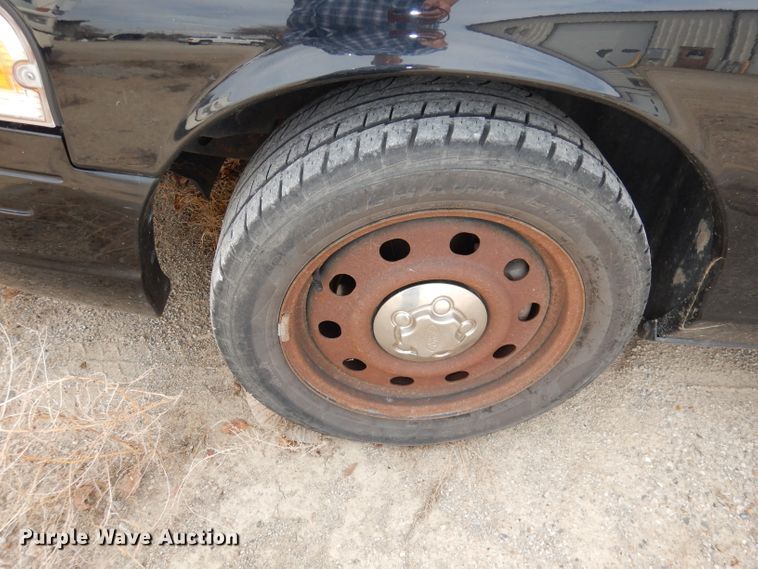 image for item DJ6932 2011 Ford Crown Victoria Police Interceptor