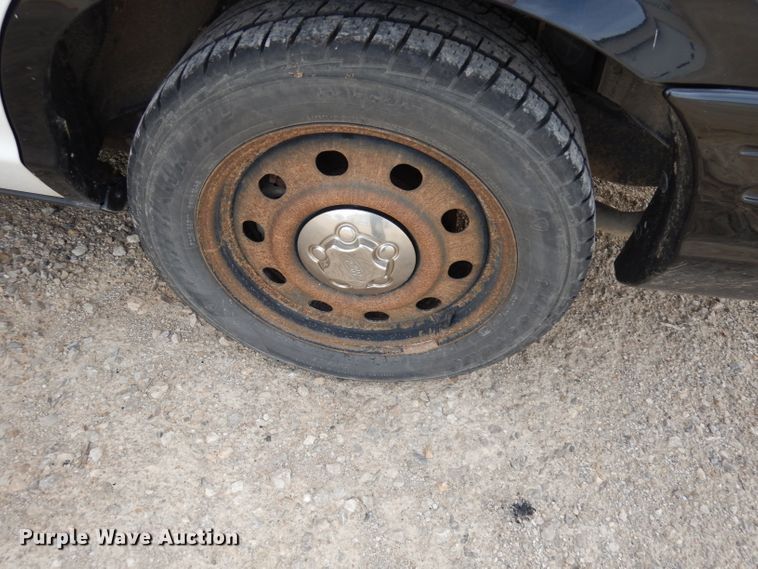 image for item DJ6932 2011 Ford Crown Victoria Police Interceptor