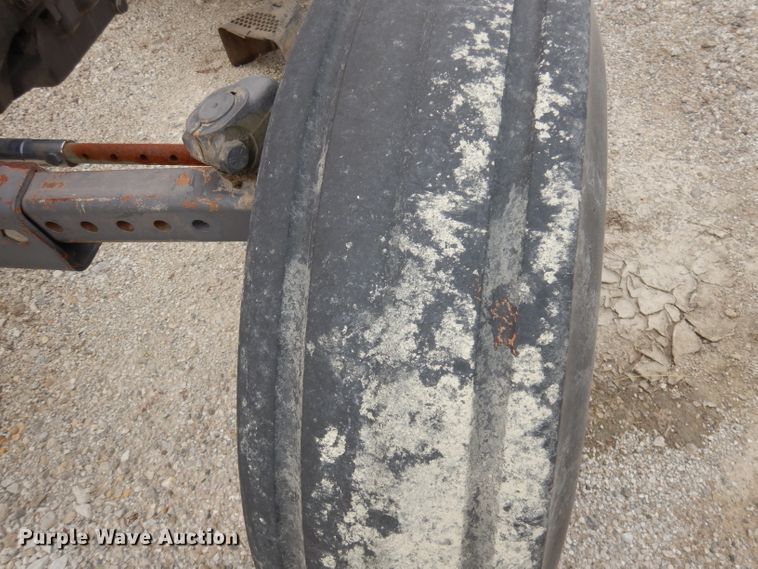 image for item DJ6934 1994 Massey Ferguson 399  tractor